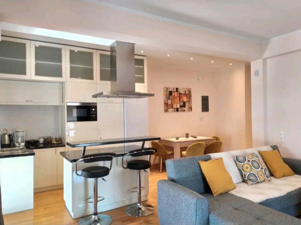 Apartment Stylish -modern Heart Of Marousi Athens